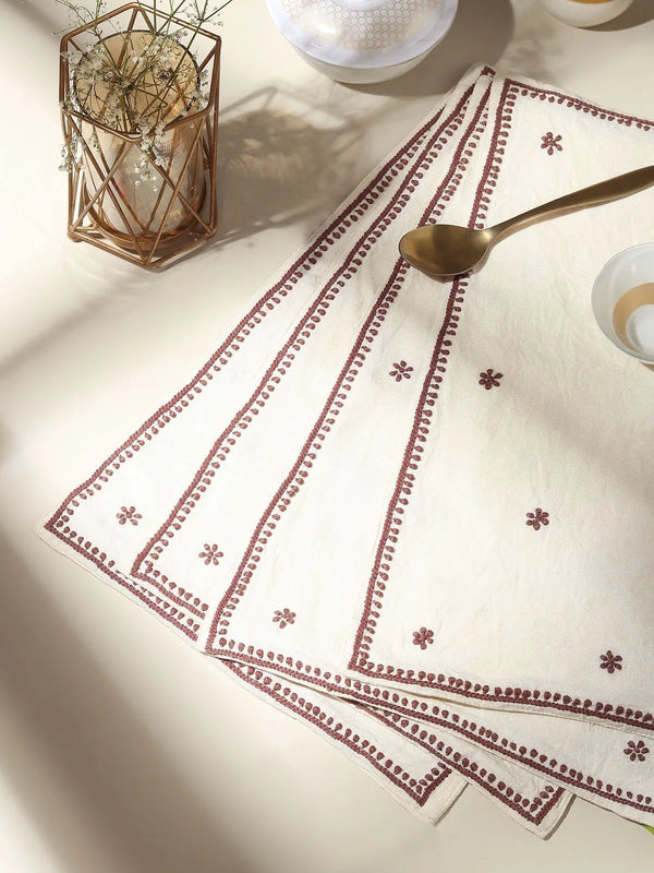 White Chikankari table mat with white-on-white chikan hand embroidery, made in Hardoi, Uttar Pradesh