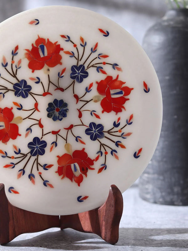 Marble inlay decorative plate with hand-cut coloured stone set in a white marble base