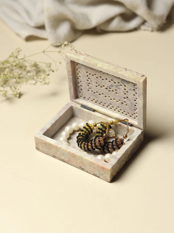 Handcrafted marble jewellery box from Uttar Pradesh with earthy finish