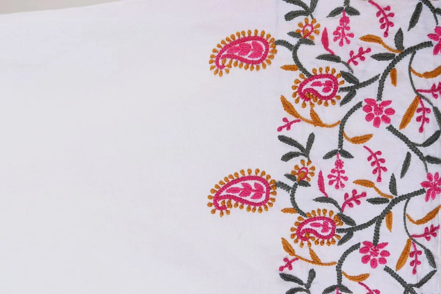 Paisley Table Runner