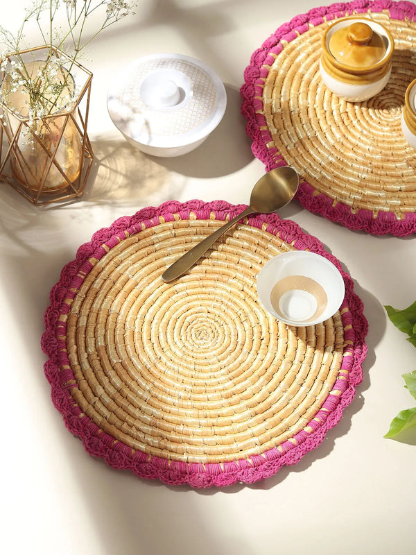 Round wheat grass table mat hand-coiled from natural wheat straw by Samuday Crafts artisans in Hardoi, Uttar Pradesh