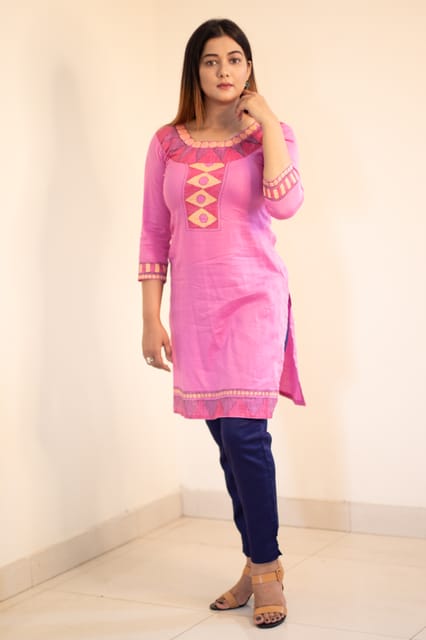 Women Pink Cotton Kurti