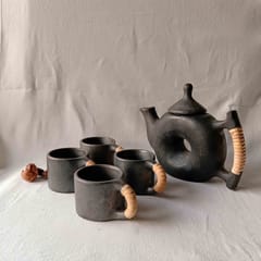 Terracotta by Sachii "Longpi Black Pottery Teapot-Cups Set"