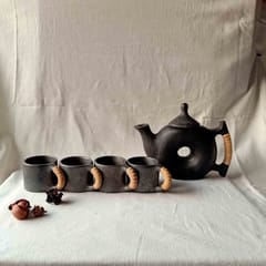 Terracotta by Sachii "Longpi Black Pottery Teapot-Cups Set"