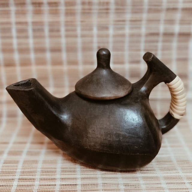 Terracotta by Sachii "Longpi Black Pottery Small Triangular Teapot"