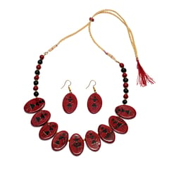 REDDISH BROWN COLOURED TRADITIONAL ART NECKLACE AND EARRING SETS.