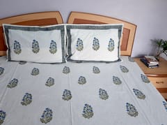 Premium quality super soft Pure cotton hand block printed King Size bedsheet with two reversible pillow covers in traditional print in Blue and white color