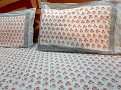 Premium quality super soft Pure cotton hand block printed King Size bedsheet with two reversible pillow covers in traditional print in Peach and white color