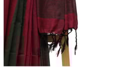 Tisser Khadi Stribe Saree with Attached Blouse Piece (Maroon/Green)