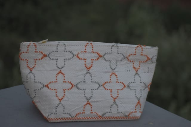 Taat Wool Hand Pouch (Orange)