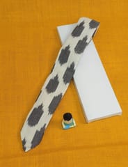 Ikkat White & Gray Tie 004