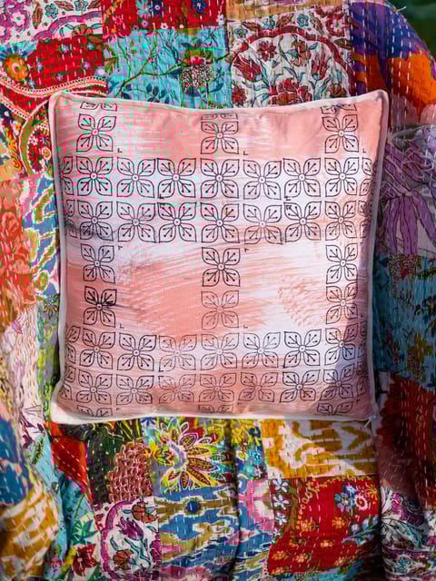 Handcrafted Plaid Cushion Cover in Organic Cotton - Chokhi